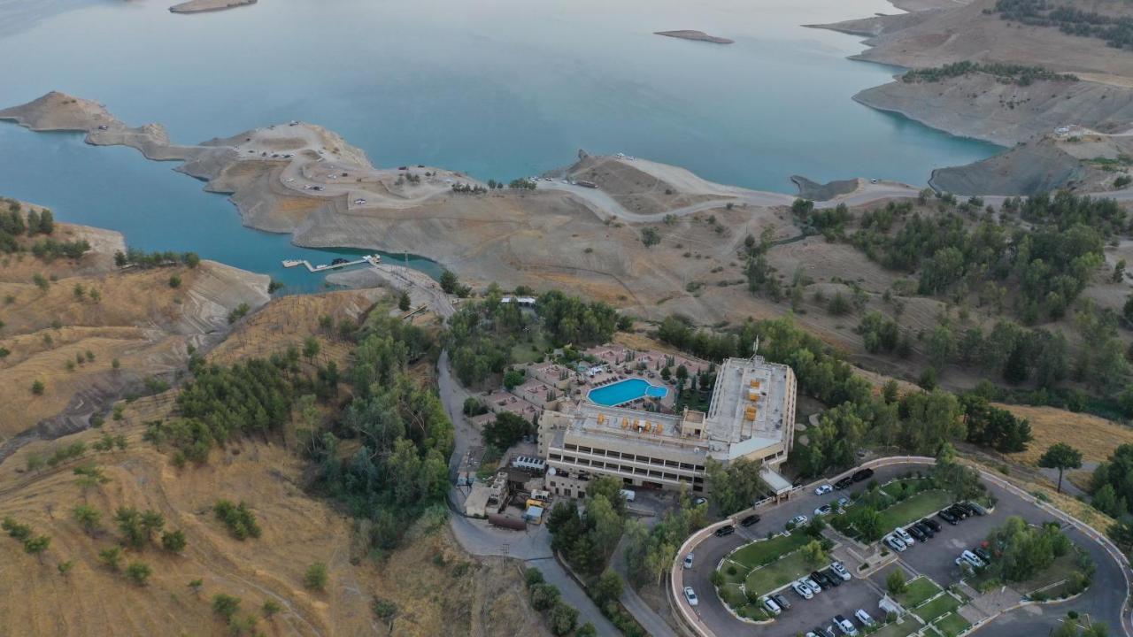 Ashur Hotel Dukhan Esterno foto