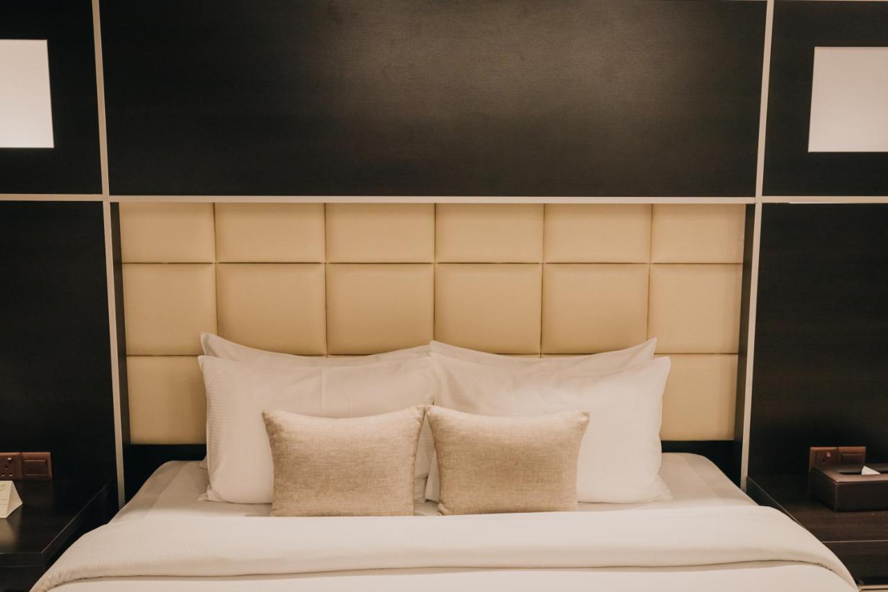 Ashur Hotel Dukhan Esterno foto