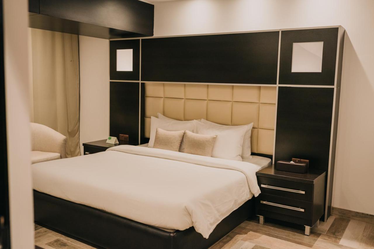 Ashur Hotel Dukhan Esterno foto