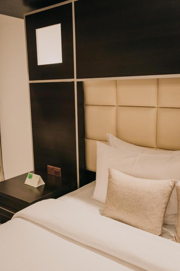 Ashur Hotel Dukhan Esterno foto