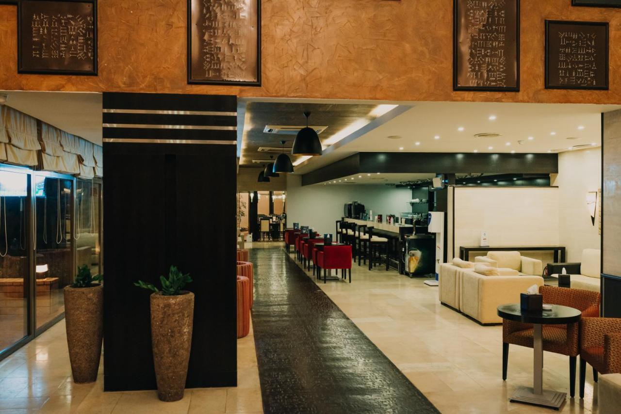 Ashur Hotel Dukhan Esterno foto