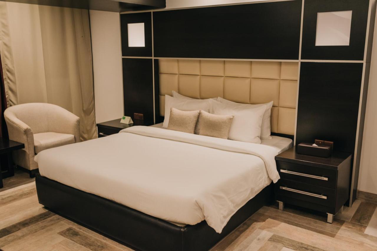 Ashur Hotel Dukhan Esterno foto